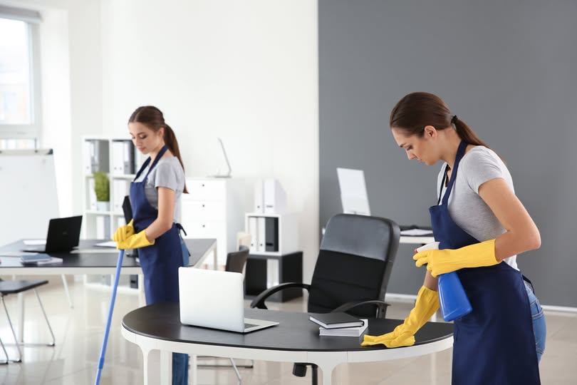 TSW Reinigung Regensburg – Ihr Spezialist für Büroreinigung und Unterhaltsreinigung Professionelle Büroreinigung Regensburg – TSW Reinigung reinigt Büroräume und Arbeitsplätze