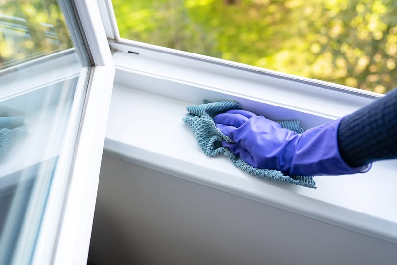 Gewerbliche Fensterreinigung Regensburg – TSW Reinigung für Gastronomie und Büros